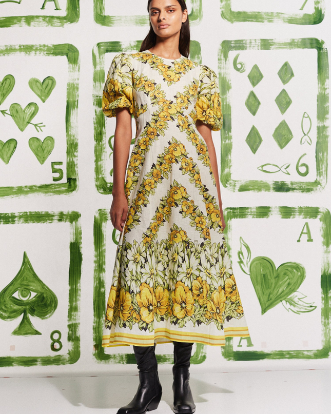 Rosalinde Yuvarlak Yaka Çiçekli Uzun Elbise Sarı