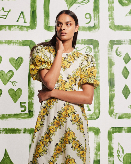 Rosalinde Yuvarlak Yaka Çiçekli Uzun Elbise Sarı