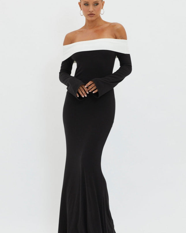 Aeris Omuzları Açık Uzun Örgü Elbise