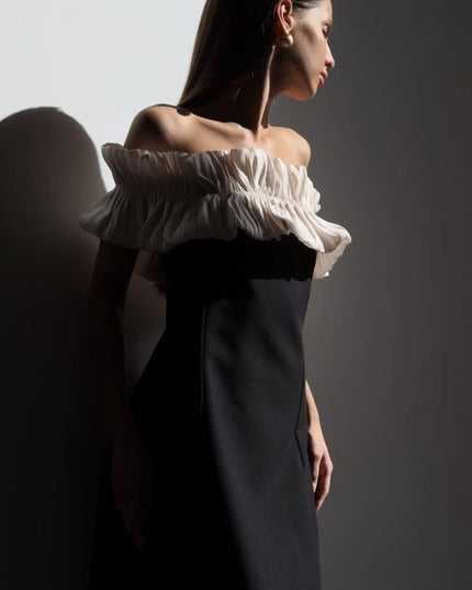 Bonnie Omuz Açık Volanlı Uzun Elbise