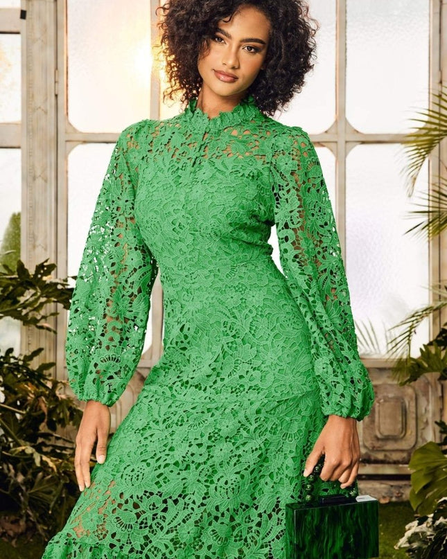 Joa İşlemeli Dantel Kenarlı Flare Uzun Elbise