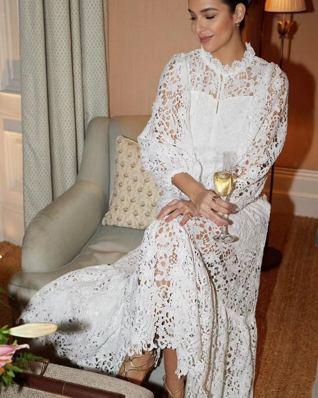 Joa İşlemeli Dantel Kenarlı Flare Uzun Elbise