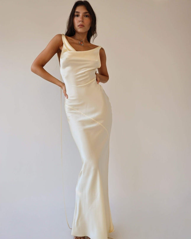 Persis Cowls Sırtı Açık Saten Uzun Elbise