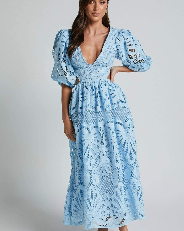 Sandra İşlemeli Dantel Kesimli Midi Elbise