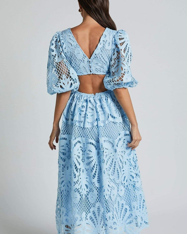 Sandra İşlemeli Dantel Kesimli Midi Elbise