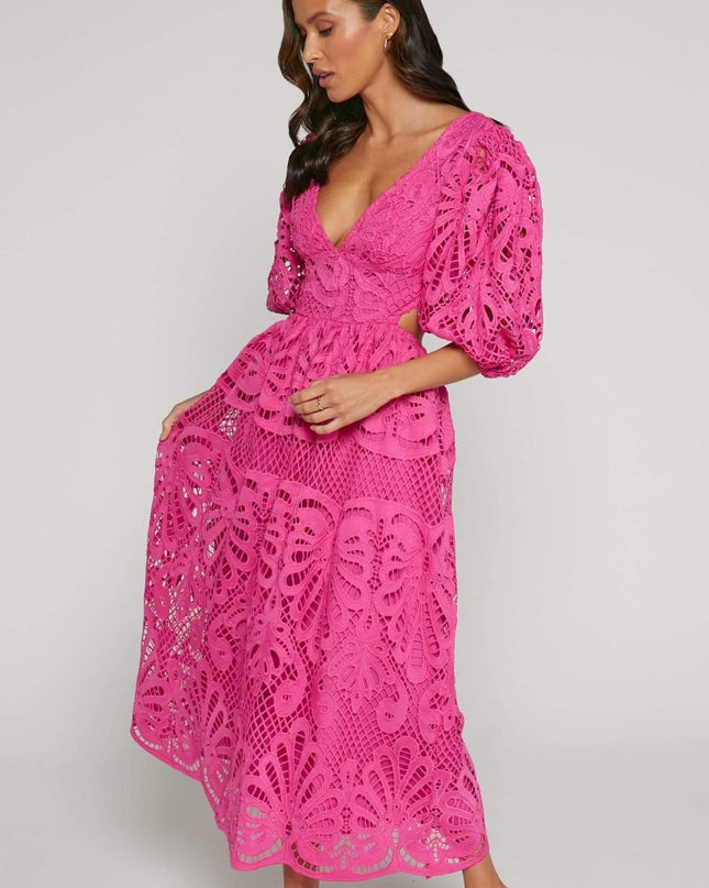 Sandra İşlemeli Dantel Kesimli Midi Elbise